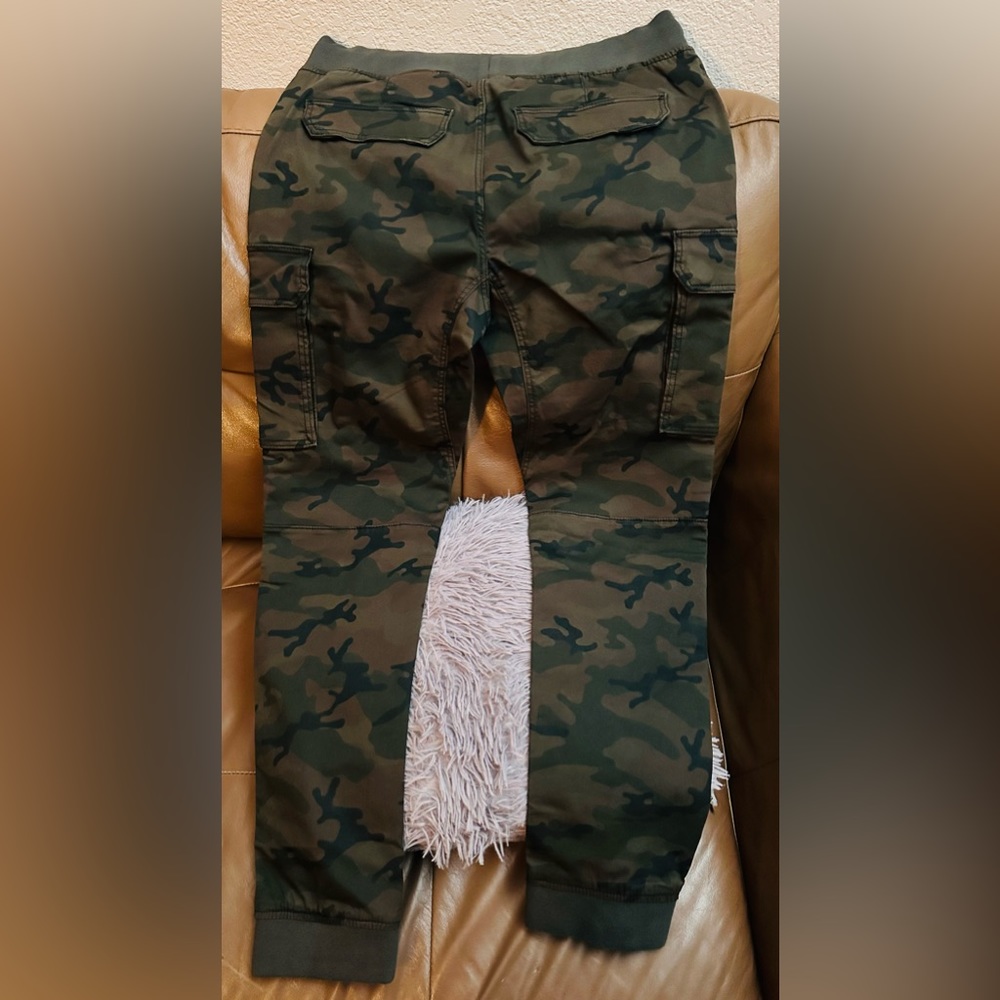 H&M cammo pant sz M